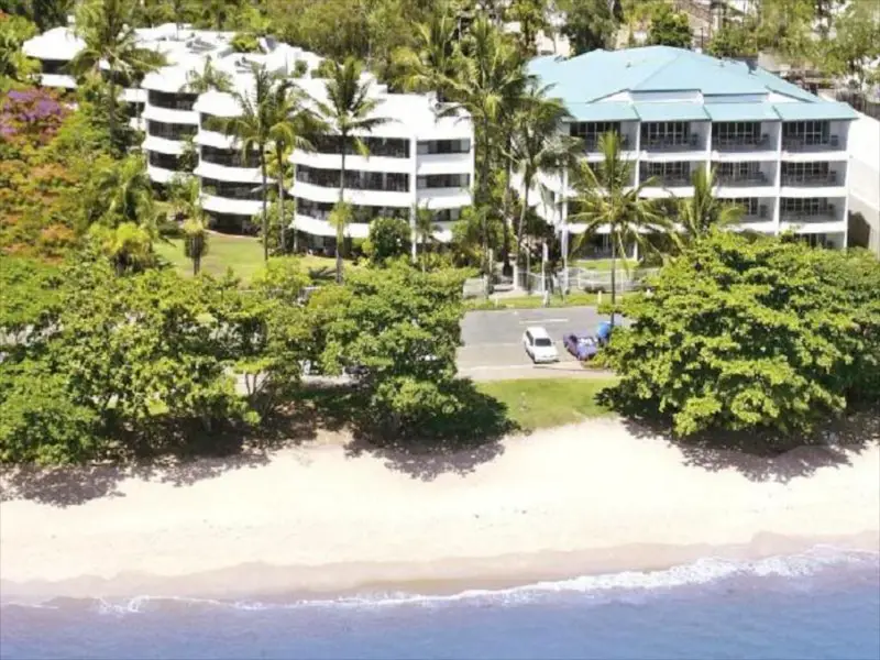 Roydon Beachfront Holiday Apartments