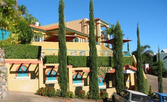 Airlie Beach Resorts toscana village
