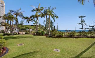 Beach House Seaside Resort garden