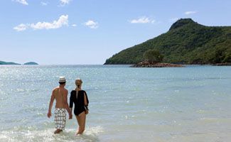 Hamilton Island Honeymoons couple