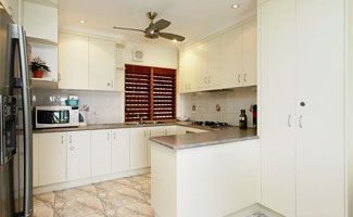 Hamilton Island Standard Villas kitchen2