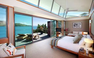 Hamilton Island Yacht Club Villas bedroom