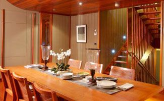 Hamilton Island Yacht Club Villas dining