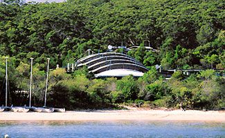 Mercure Kingfisher Bay Resort building