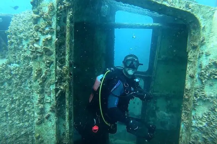 gone diving 2