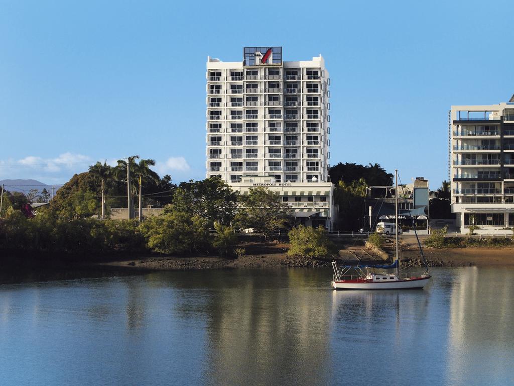 Townsville Oaks Metropole Hotel