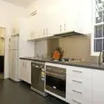 Bluetongue Backpackers Brisbane Kitchen