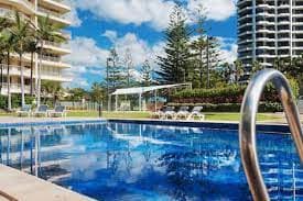 Contessa Holiday Pool