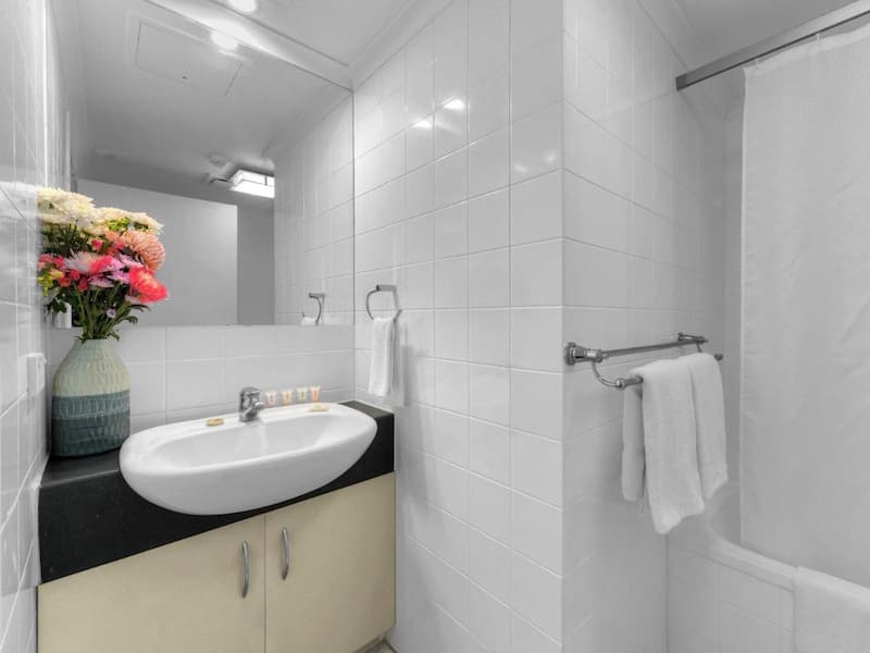 Fortitude Valley Bathroom