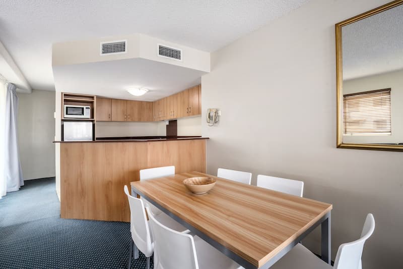 Landmark Resort Spa Dining Area