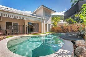 The Villas Palm Cove Pool