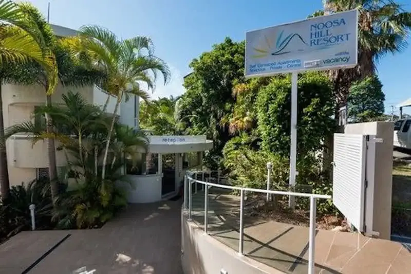 noosa hill resort Entrance