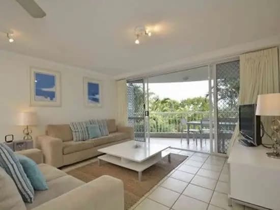 noosa hill resort Living Room