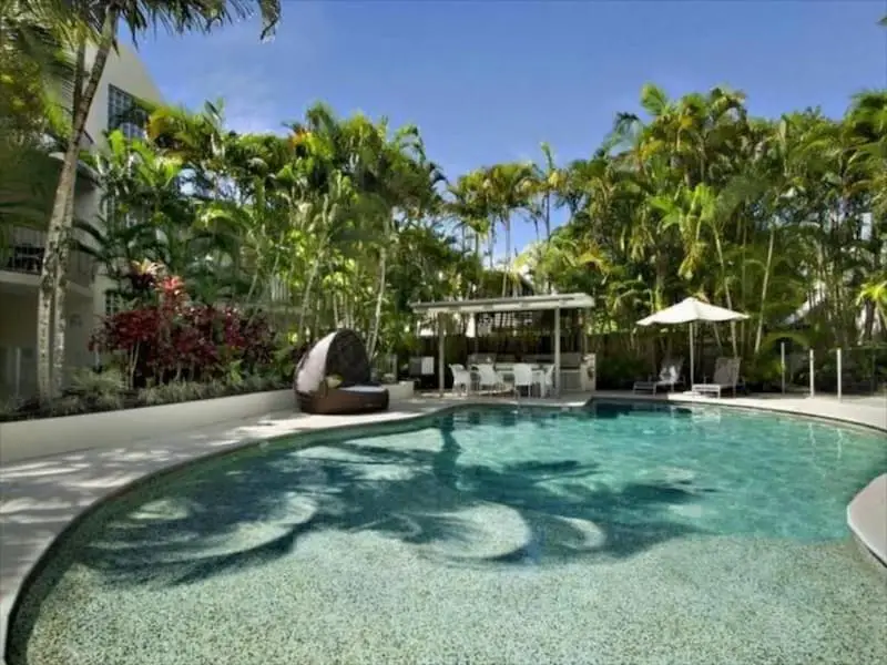 noosa tropicana Pool