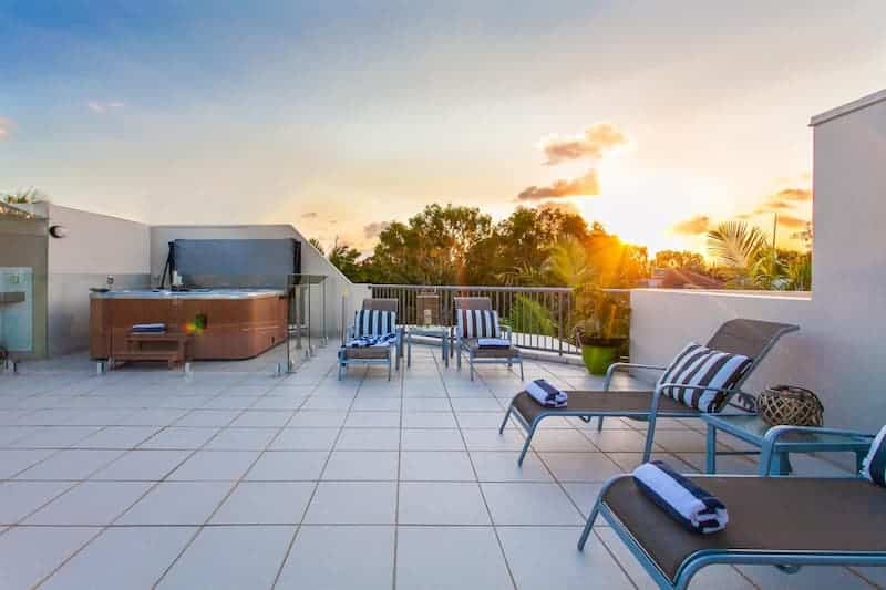 noosa tropicana Roof Top